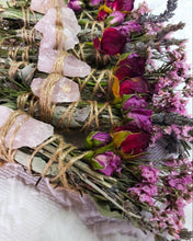 Load image into Gallery viewer, Bâton quartz rose, romarin, sauge et lavande